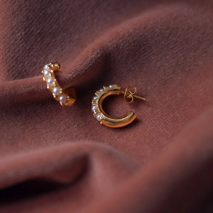 Estelle - Pearl Crown Hoop Earrings Timi of Sweden