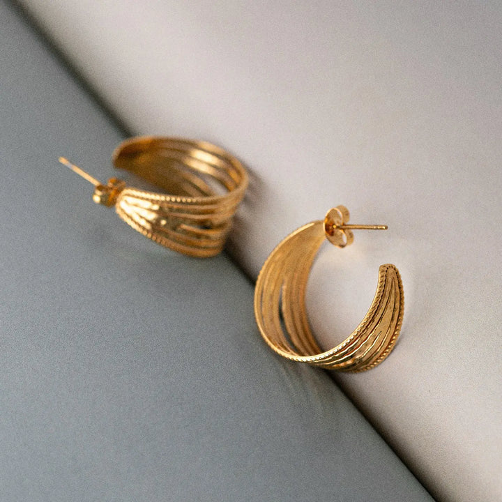 Elina - Split Hoop Earrings Stainless Steel  | Timi of Sweden