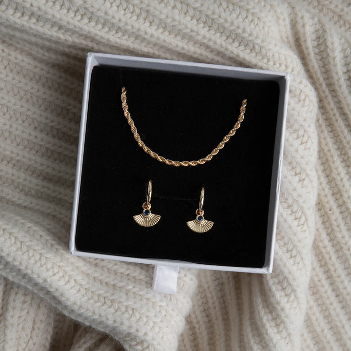Elegant Necklace and Earring Set Timi of Sweden