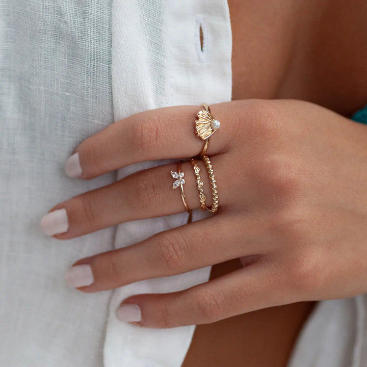 Aria - Shell with Pearl Ring Timi of Sweden