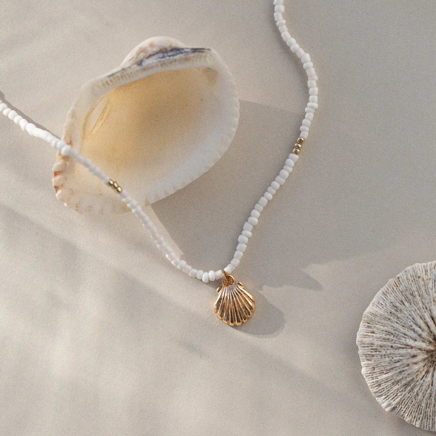 Ellie - Mermaid Shell White Beads Necklace