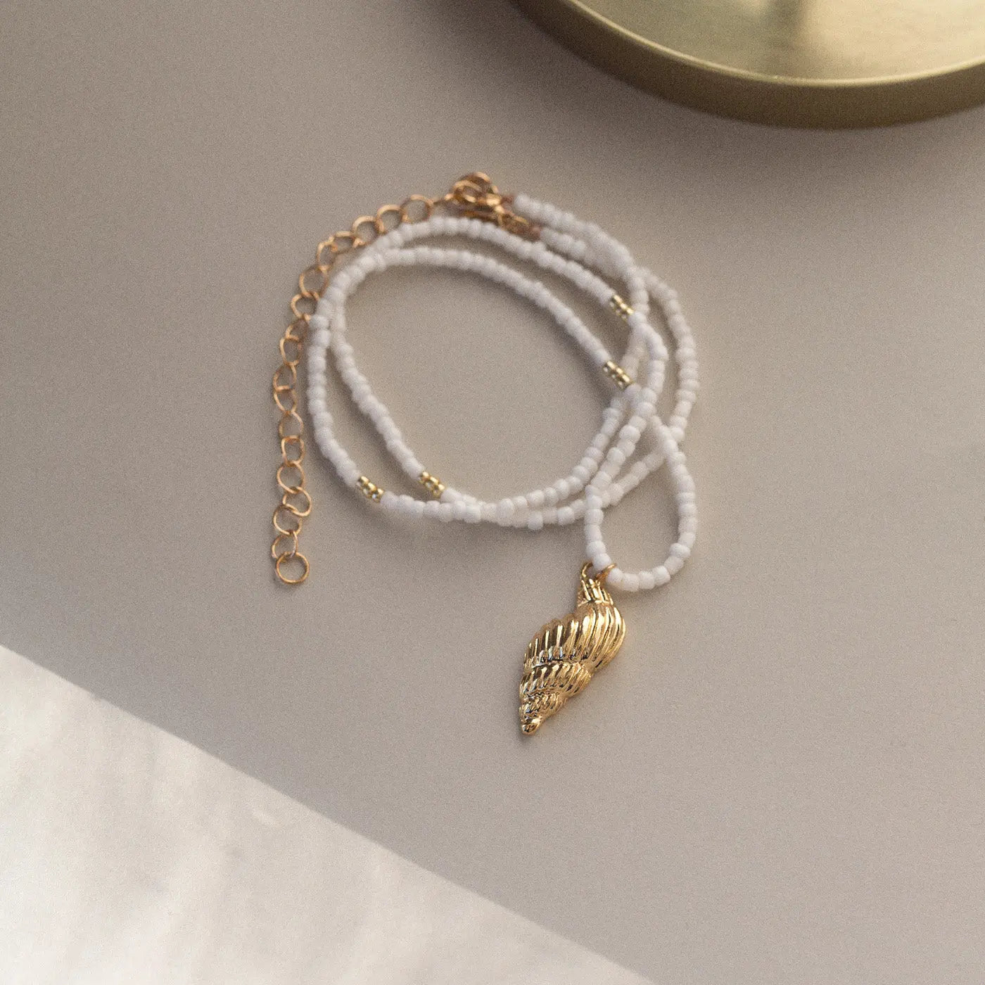 Ellie - Sea Shell White Beads Necklace
